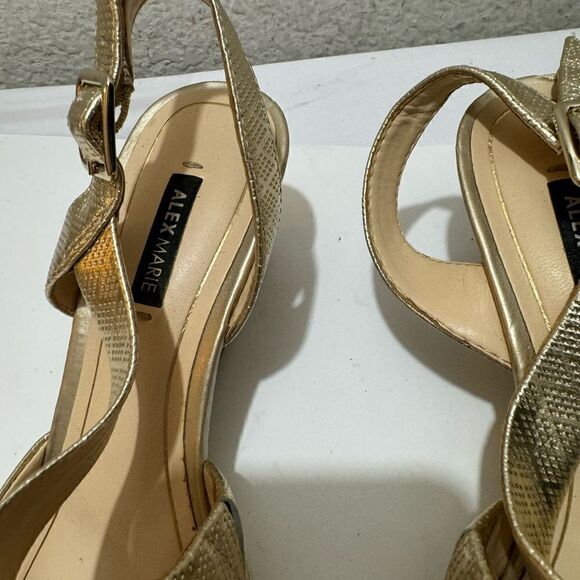 Alex Marie Gold Metallic Wedge Sandals 6M - Picture 3 of 8
